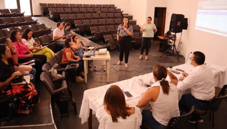 Los docentes que pasaron el concurso, participan de las audiencias para la escogencia de la institución educativa a la que quieren pertenecer./ Foto: Cortesía / La Opinión