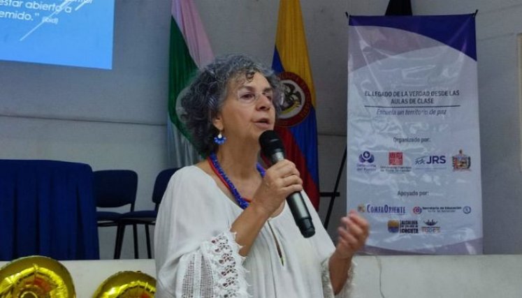 Gladys Molano, hermana de Alfredo Molano, habló sobre cómo implementar la convivencia de los DDHH a la vida. / Foto: Cortesía. 