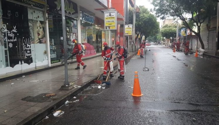 Veolia anunció medidas especiales para el aseo.