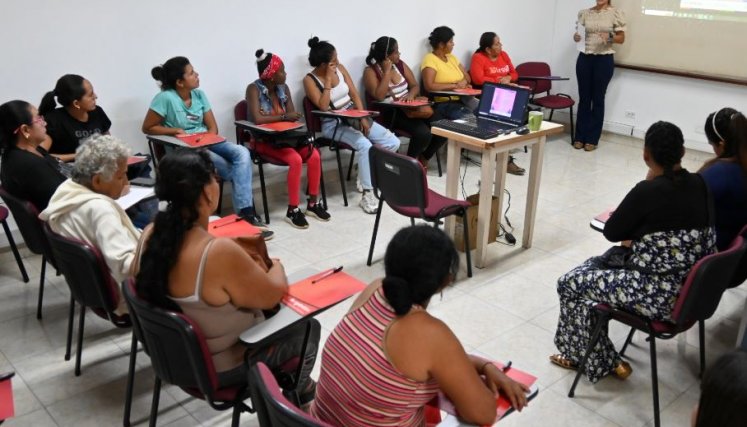 Taller mujeres La Fortaleza