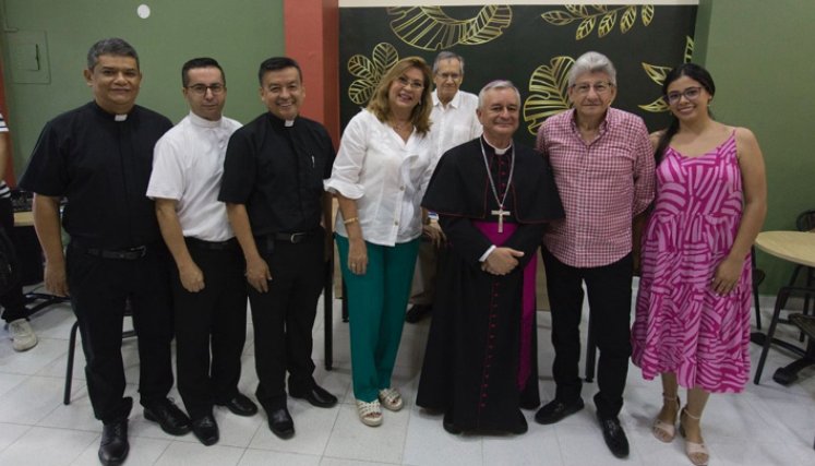 Inaugurada la panadería Las Delicias de la Niña María