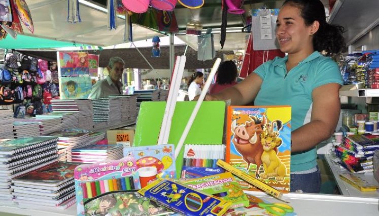 Cuidado con la compra de útiles: lo que no le pueden pedir. / Foto: Archivo / La Opinión 