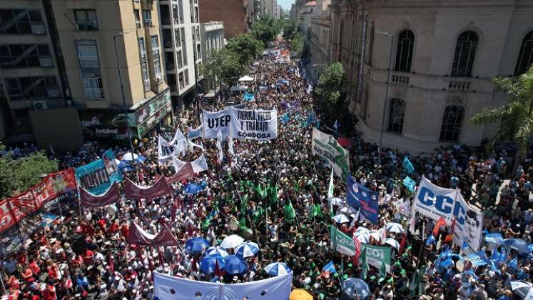 PROTESTAS CONTRA MILEI EN ARGENTINA