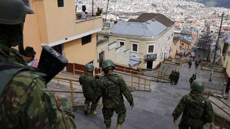 CRISIS EN ECUADOR