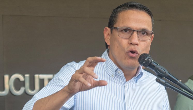 Por pedir acciones contundentes en contra de Los AK47, amenazan al alcalde Jorge Acevedo. 