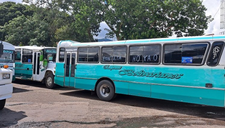 Transportistas exhortan a las cancillerías de Colombia y Venezuela a resolver problemas y cumplir con el Tratado de Tonchalá. Foto Anggy Polanco / La Opinión.