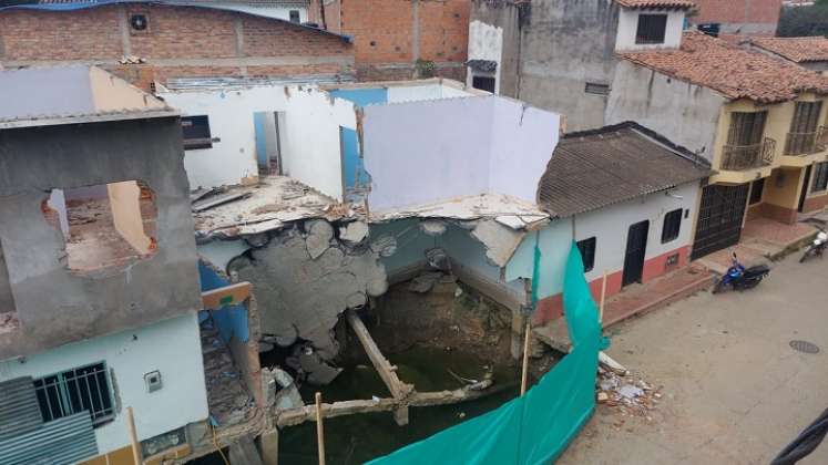 Moradores del barrio Las Mercedes solicitaron a las autoridades celeridad en la reconstrucción de las viviendas desplomadas.