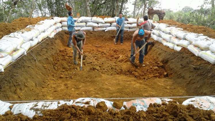 Una alternativa para afrontar la temporada seca es la adecuación de reservorios de agua./ Fotos Cortesía.