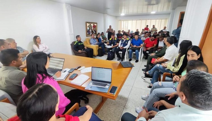 Los voceros piden que se tengan en cuenta las nuevas alertas, pues temen que ocurra otra tragedia que los pueda dejar totalmente incomunicados./ Fotos: Cortesía / La Opinión