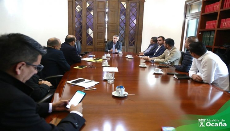En bloque, los alcaldes de la zona del Catatumbo gestionan recursos de inversión para el desarrollo regional./ Foto: Cortesía