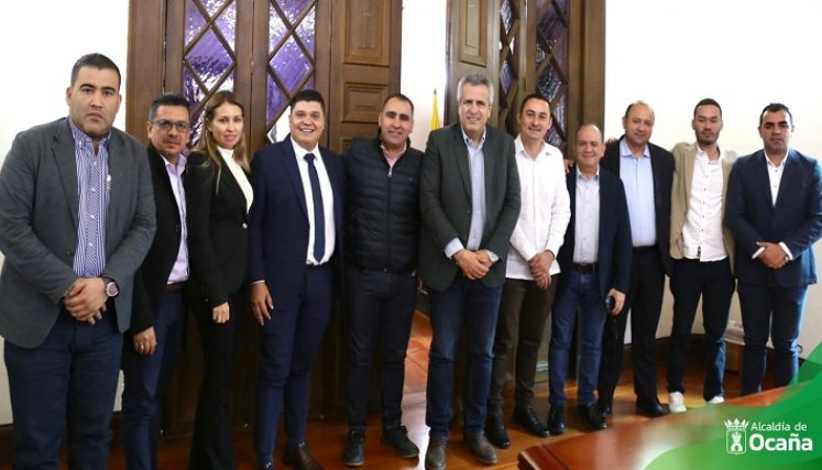 En bloque, los alcaldes de la zona del Catatumbo gestionan recursos de inversión para el desarrollo regional./ Foto: Cortesía