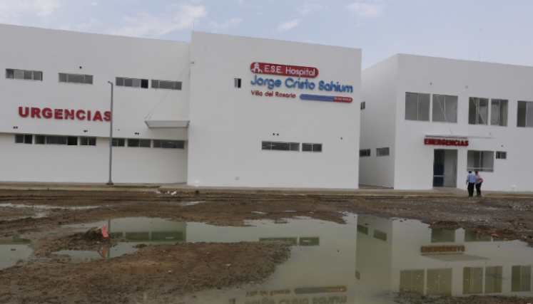 La nueva planta física de la ESE Hospital de Villa del Rosario fue entregada este miércoles al alcalde Camilo Suárez. 