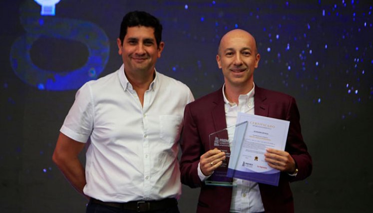 Mejor líder empresarial-Almainn Óptica-salud visual