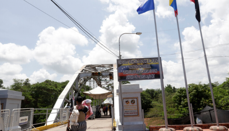 El cierre del Puente Unión afecta la actividad económica de Puerto Santander. 