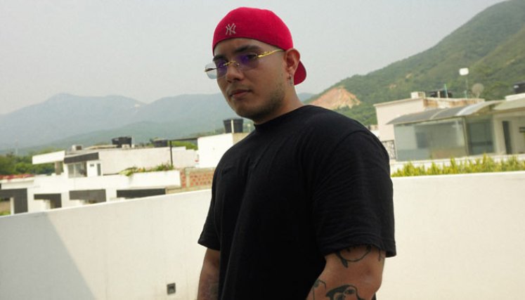 La canción, escrita por el propio cucuteño, es una fusión de Hip Hop y electrónica.