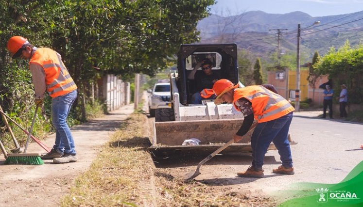 Se adelantó la limpieza para mitigar la obstrucción de los sistemas de desagües. /Foto: cortesía