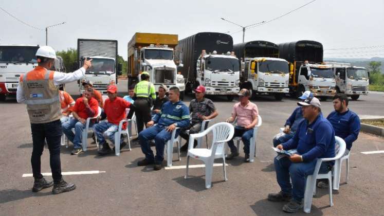 Antes de entrar en operación, se socializó con los transportistas el funcionamiento de las básculas. 