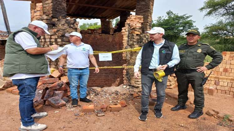 Al no cumplir con los requisitos técnicos fue cerrada una antigua ladrillera en Ocaña. /Foto: Cortesía