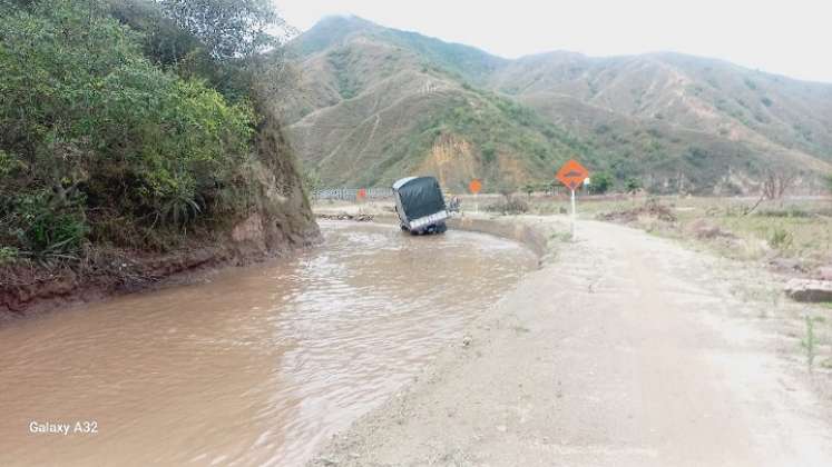 En las actuales condiciones el tránsito automotor por la zona de El Tarrita se está volviendo cada vez más difícil./ Foto: Cortesía