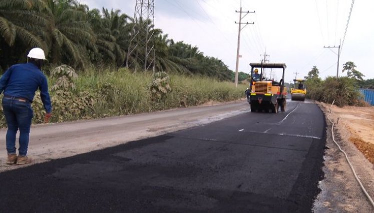 La comunidad espera que, más adelante, se puedan pavimentar más tramos de este corredor vial./ Foto: Cortesía / La Opinión 