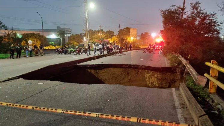 Se cayó puente que conecta a Barranquilla y Soledad
