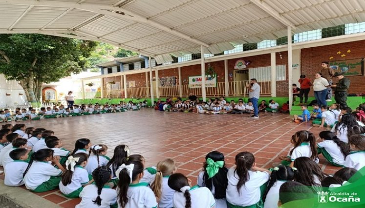 En el marco de la conmemoración del Día Mundial del Medio Ambiente se adelantaron campañas de reforestación con los niños./ Foto: Cortesía