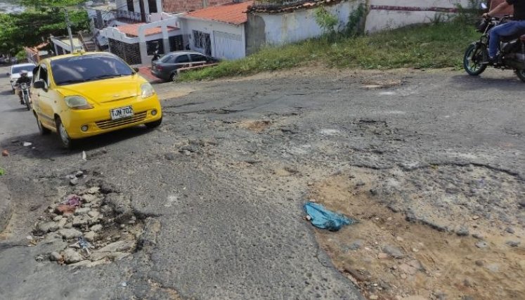Todas las calles del barrio están en mal estado./ Foto: Archivo.