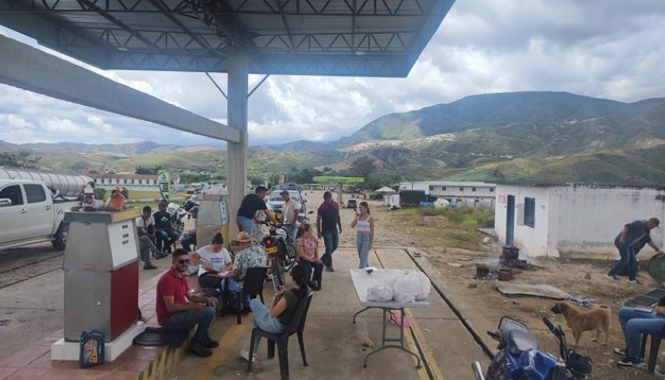 El gremio distribuidor de combustibles aseguró que se mantendrá en protesta permanente. /Foto: Foto cortesía