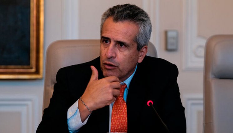 Ministro Luis Fernando Velasco