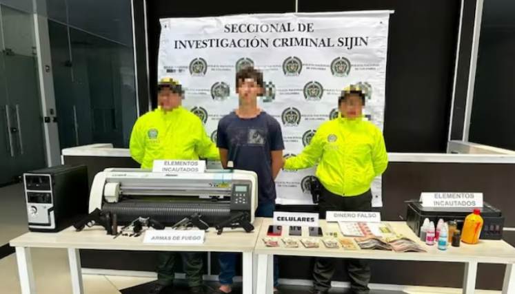 El sujeto se dedicaba a la fabricación de billetes de 5 mil, 10 mil y 20 mil pesos.