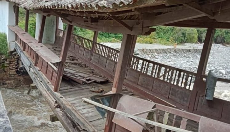 Puente Real, en Chitagá, antes de ser barrido por la avalancha del río el pasado 3 de junio./Foto archivo