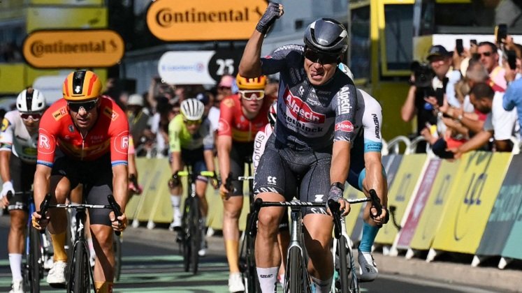 El ciclista belga Jasper Philipsen sumó una nueva victoria en el Tour.