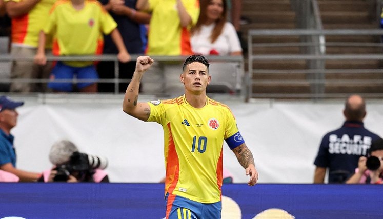  El mediocampista colombiano James Rodríguez espera definir su futuro con el Sao Paulo.