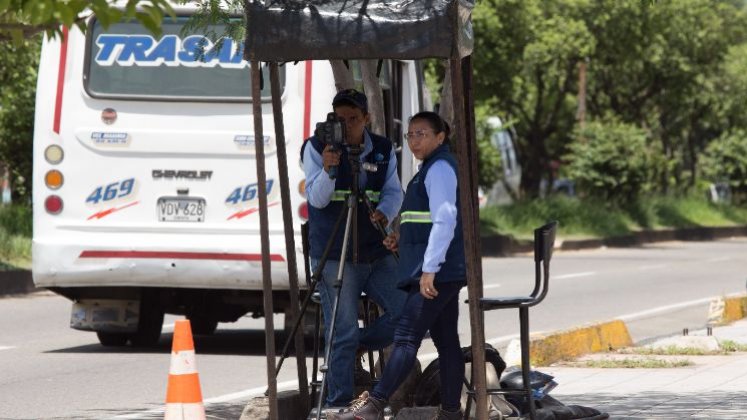 Desde septiembre del 2002, es viable que las autoridades de tránsito utilicen ayudas tecnológicas de detección de presuntas infracciones de tránsito, directamente o a través de terceros que designen para tal fin. / Fotos: Juan Pablo Cohen / La Opinión 