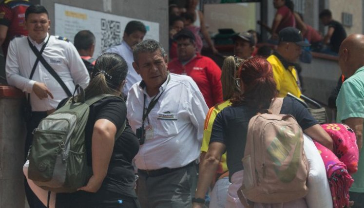 Las empresas de transporte terrestre tienen la obligación de suministrar a los usuarios información sobre el servicio de manera permanente, veraz y oportuna. 