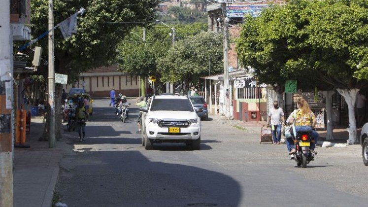 El barrio hace parte de la Comuna 10. 