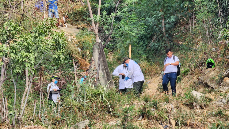 La Brinho, se encargó de inspeccionar la escena  y el levantamiento del cuerpo.