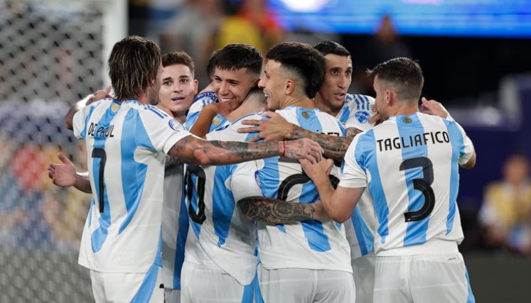 Liderados por Leonel Messi el equipo anotó su segundo gol
