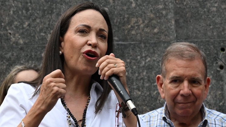 La líder opositora María Corina Machado junto con el candidato de la coalición Plataforma Unitaria Democrática, Edmundo González./ Foto AFP