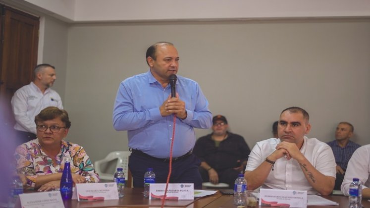 El alcalde de Ocaña, Emiro Cañizares Plata durante su intervención en el encuentro para debatir sobre el pacto del Catatumbo./ Foto Cortesía