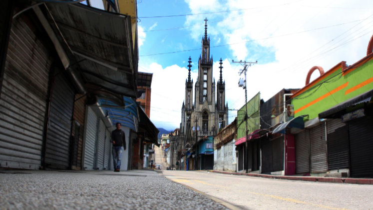 Desoladas algunas calles de San Cristóbal, la capital del estado Táchira.