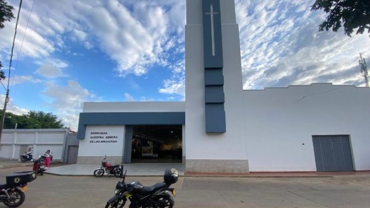 La parroquia Nuestra Señora de Las Angustias congrega a varios feligreses Santander y otros barrios. 