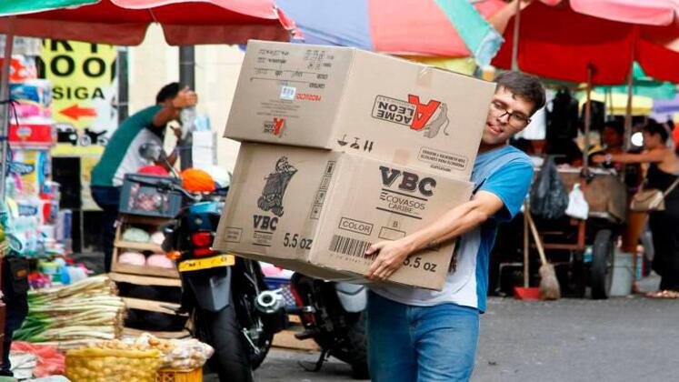 Como este martes 16 de julio se reducirá otra hora más la jornada laboral en el país, han surgido dudas como si el sueldo de los trabajadores también se reducirá.