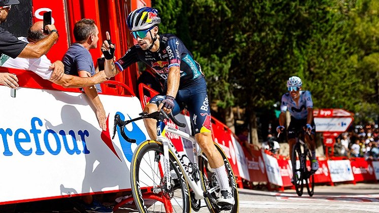 El  esloveno Primoz Roglic le descontó varios segundos al líder Ben O’connor.