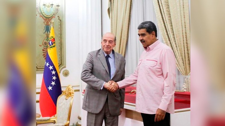 Alvaro Leyva y Nicolás Maduro