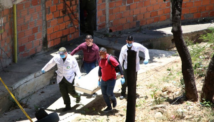 El doble asesinato se registró dentro de una casa en la Transversal 17 con avenida 1, del barrio Carora. 