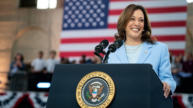 Kamala Harris consigue los votos para ser candidata 