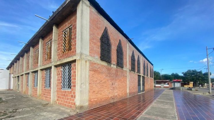 La parroquia Cristo Camino congrega a los feligreses católicos del barrio. 