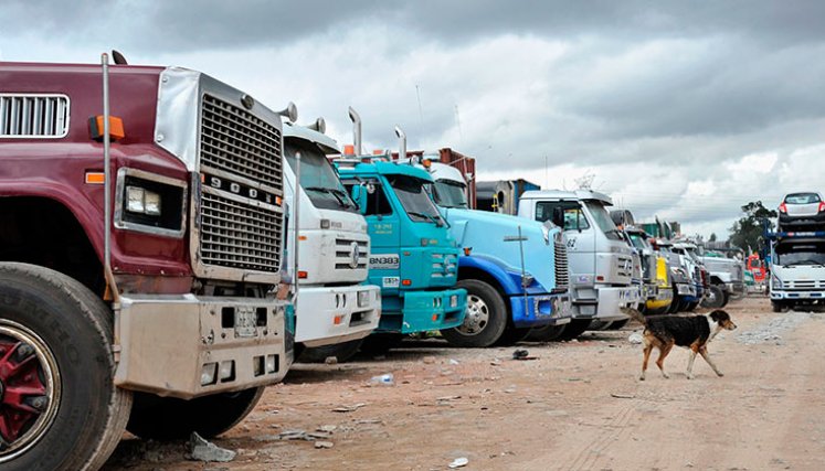 El sector transporte no lelgó a un acuerdo con el Gobierno sobre el ajuste del diésel. / Foto: Archivo