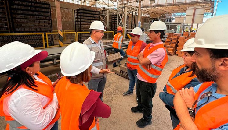 Los industriales de la arcilla de Norte de Santander conocieron cómo se ha involucrado la tecnología en los procesos de producción de ladrilleras./ Foto Cortesía